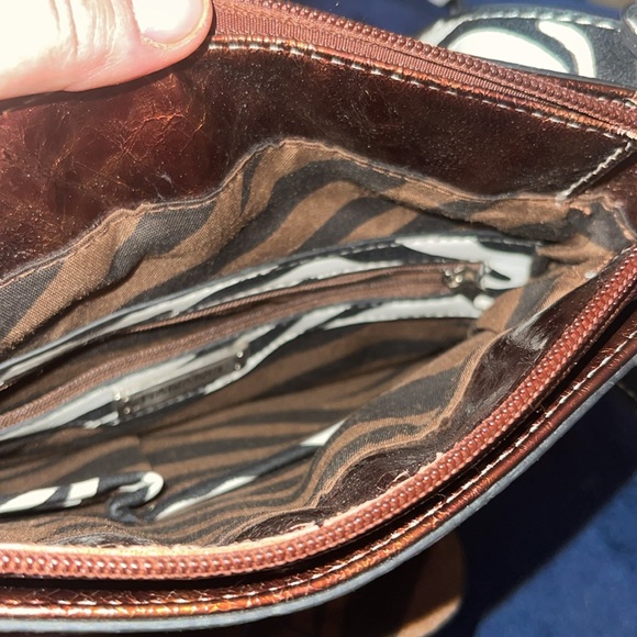 Hananel Zebra Print Big flower Crossbody Bag🔥🔥 - Picture 6 of 9